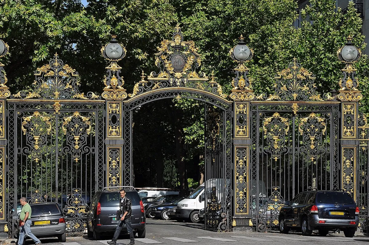 Grille d’entrée du parc Monceau à Paris